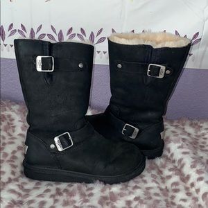 Barely worn UGGS Kensington moto boots size 6